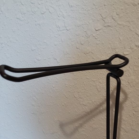 Bronze Stand Alone Toilet Paper Holder - Picture 3 of 3